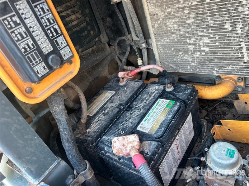 Hyundai 235LCR-9A Tracked Excavator Гусеничні екскаватори