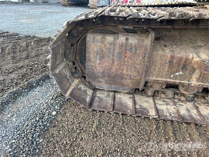 Hyundai 235LCR-9A Tracked Excavator Гусеничні екскаватори