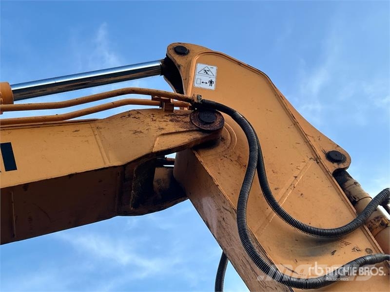 Hyundai 235LCR-9A Tracked Excavator Гусеничні екскаватори