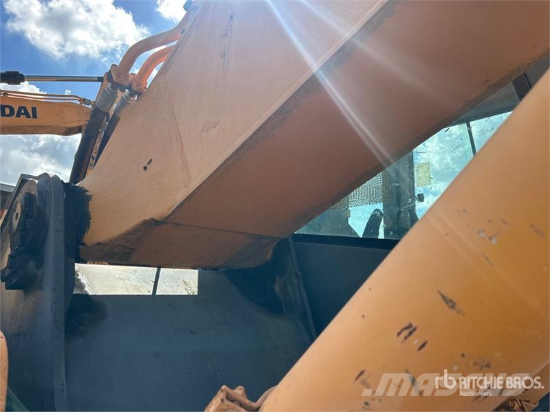 Hyundai 290LC Long Reach Tracked Excavator Escavatori cingolati