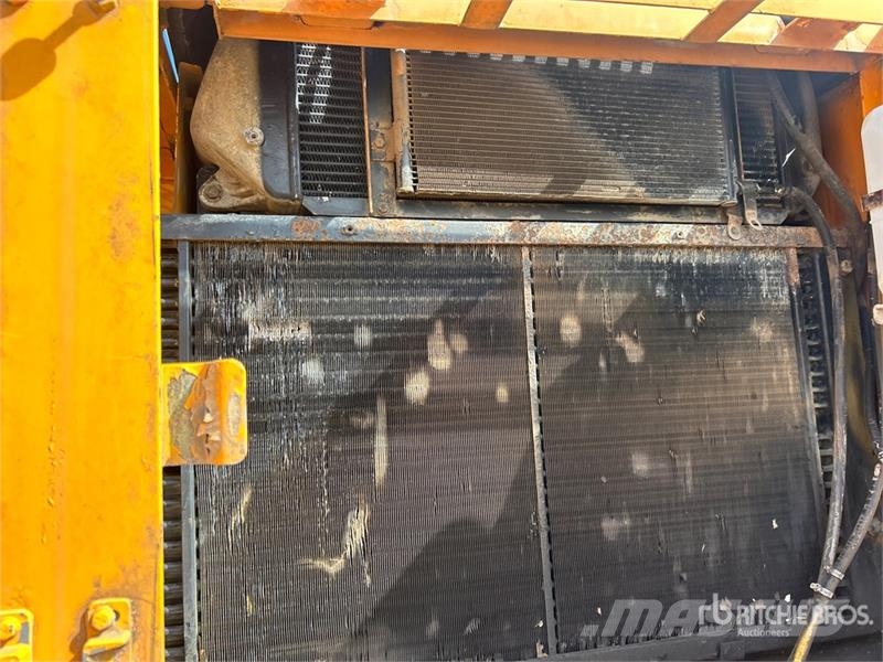 Hyundai 290LC Long Reach Tracked Excavator Escavatori cingolati