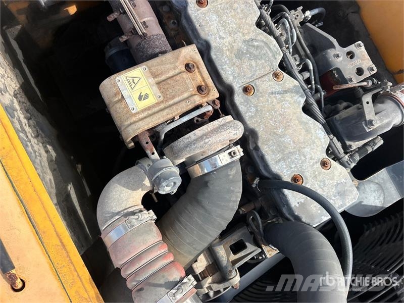 Hyundai 290LC Long Reach Tracked Excavator Escavatori cingolati
