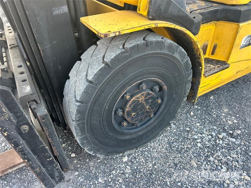 Hyundai 40L-7A 8030 lb Pneumatic Tire Forklift Autres Chariots élévateurs