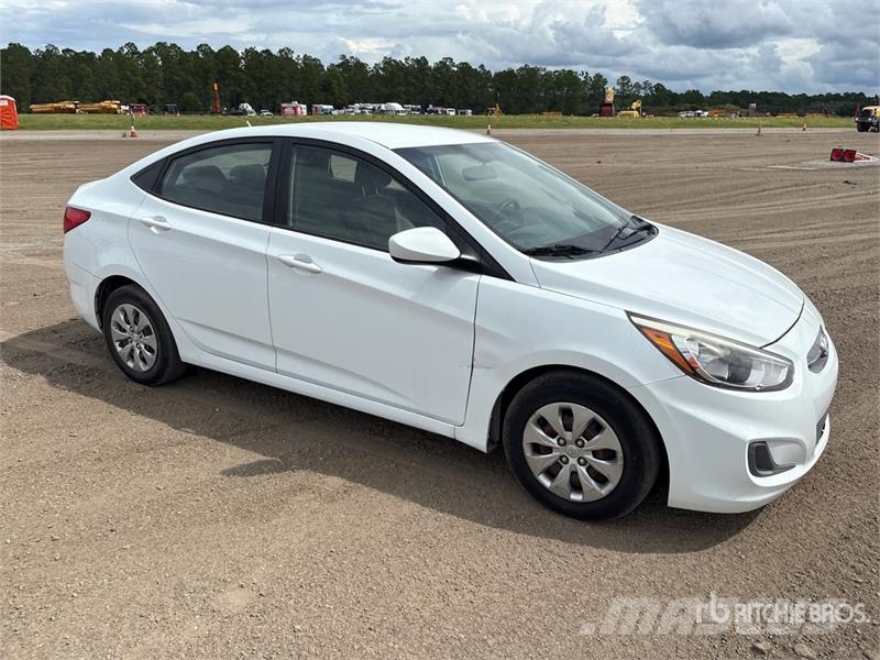 Hyundai Accent Automobile Carros