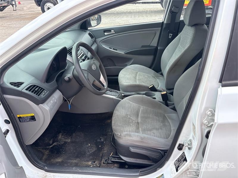 Hyundai Accent Automobile Carros