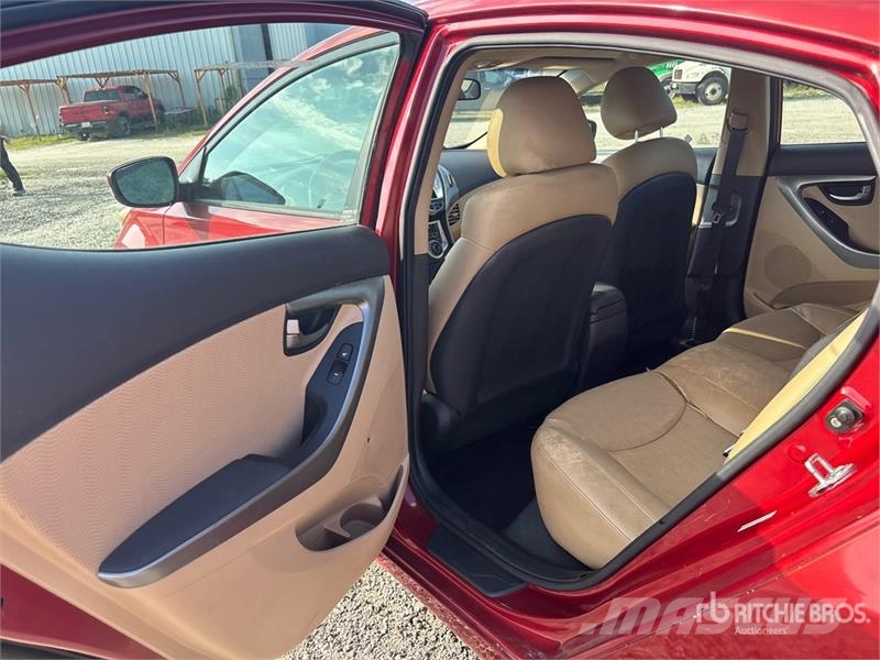 Hyundai Elantra Automobile Sõiduautod