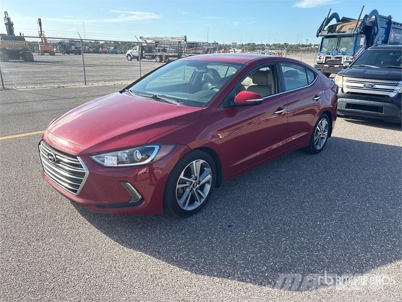 Hyundai Elantra Automobile PKWs