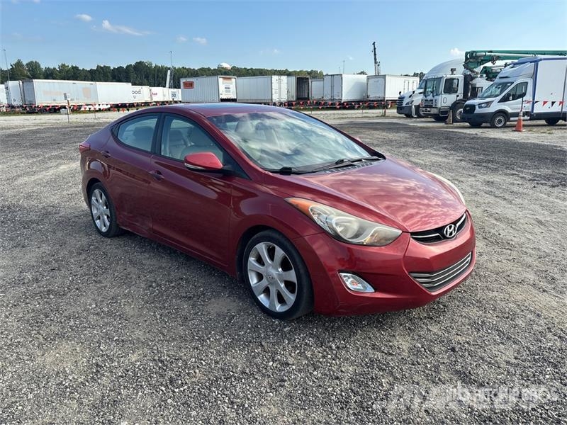 Hyundai Elantra Automobile Sõiduautod
