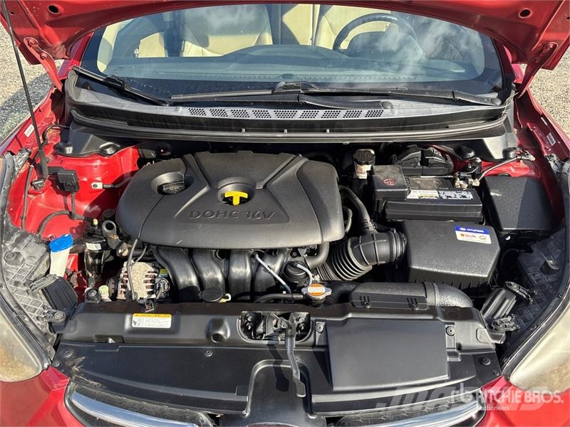 Hyundai Elantra Automobile Sõiduautod