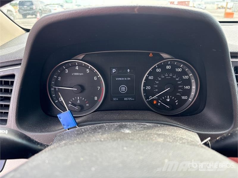 Hyundai Elantra Automobile Henkilöautot