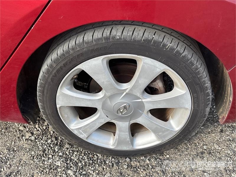 Hyundai Elantra Automobile Sõiduautod