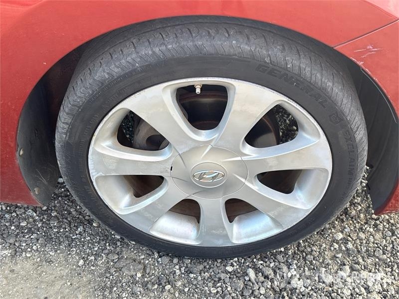 Hyundai Elantra Automobile Sõiduautod