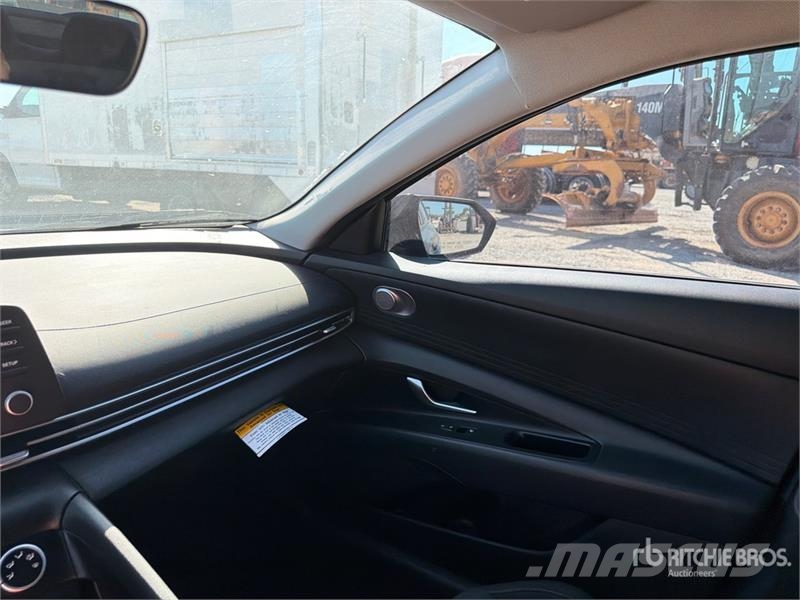 Hyundai Elantra Automobile Coches