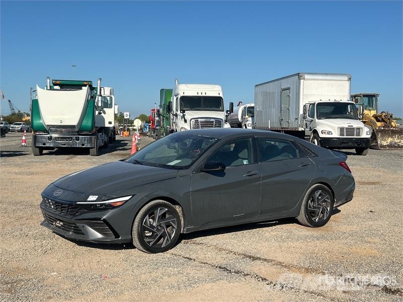 Hyundai Elantra SEL Sport Automobile Automašīnas