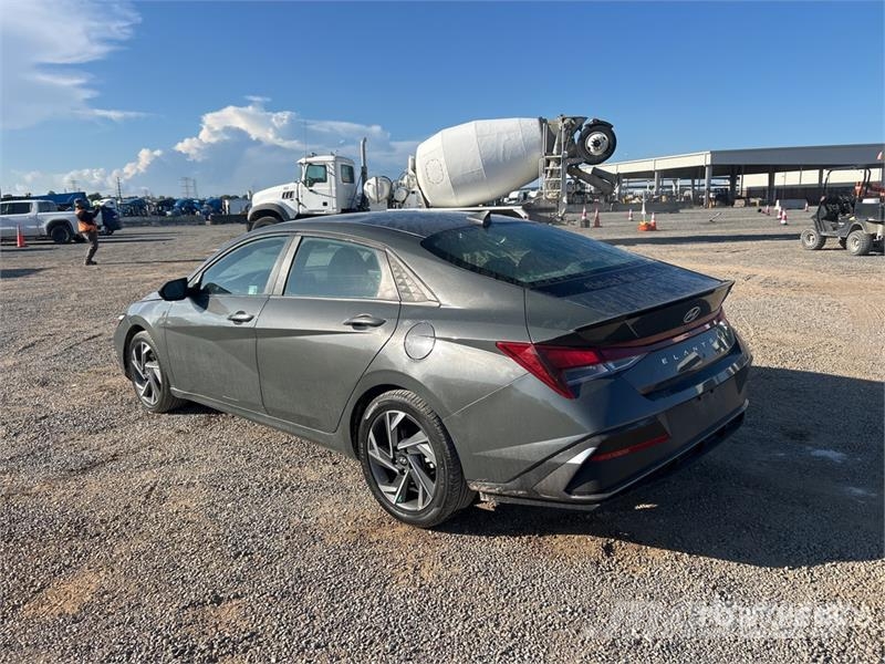 Hyundai Elantra SEL Sport Automobile PKWs