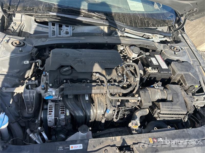 Hyundai Elantra SEL Sport Automobile Automašīnas