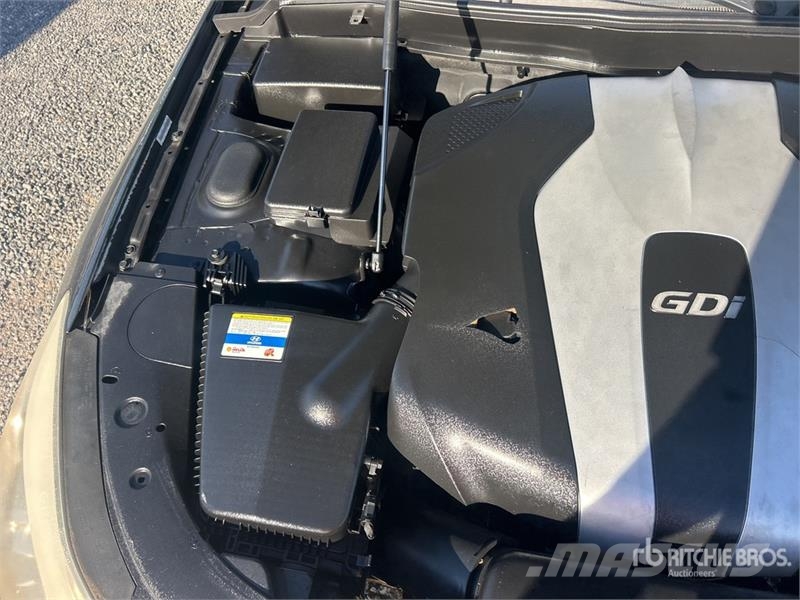 Hyundai Genesis Automobile 汽车