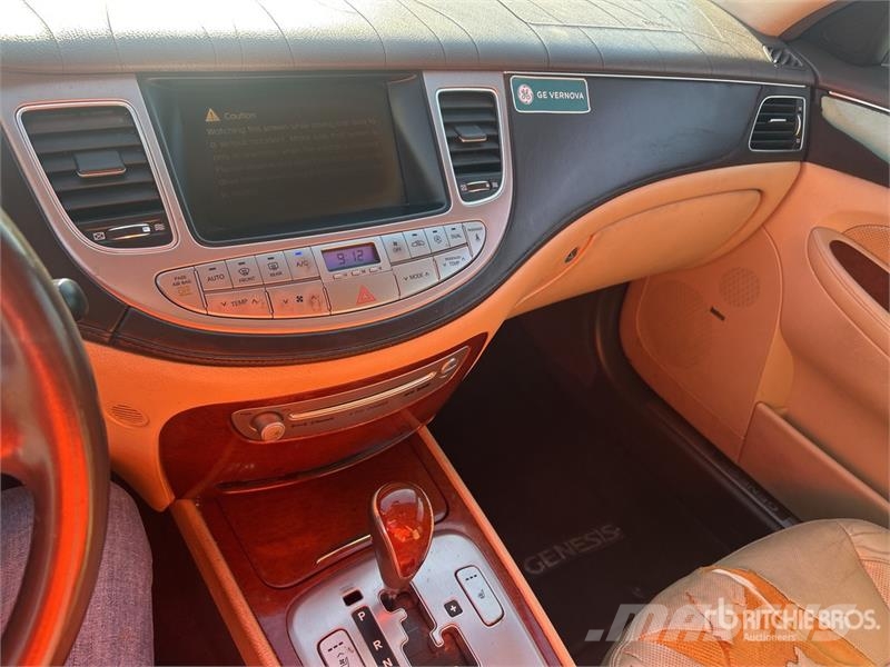 Hyundai Genesis Automobile 汽车