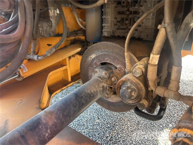 Hyundai HL757-9A Iekrāvēji uz riteņiem