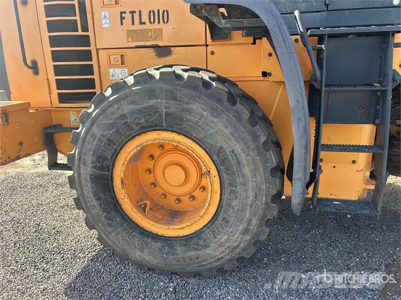 Hyundai HL757-9A Iekrāvēji uz riteņiem