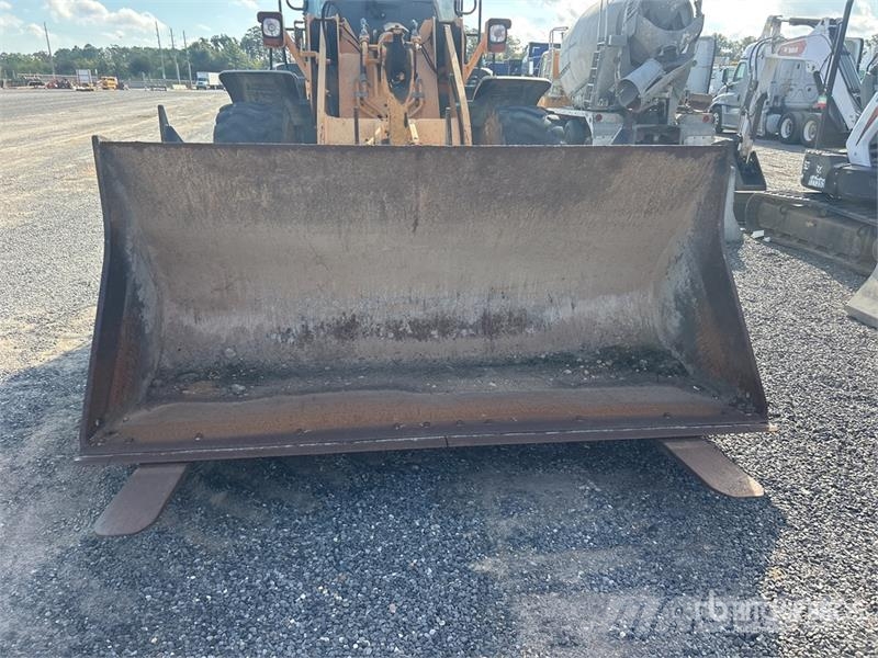 Hyundai HL757-9A Iekrāvēji uz riteņiem