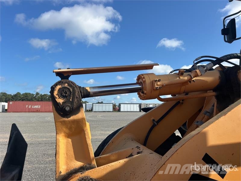 Hyundai HL757-9A Iekrāvēji uz riteņiem