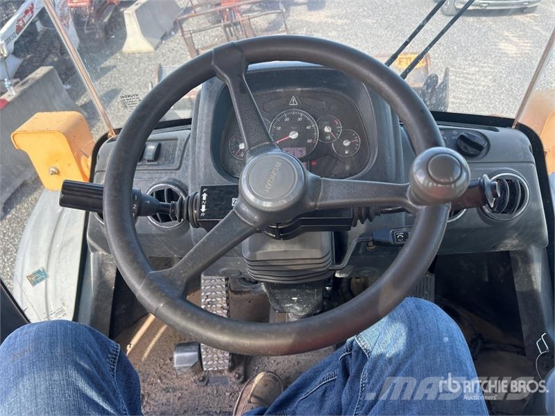 Hyundai HL757-9A Iekrāvēji uz riteņiem