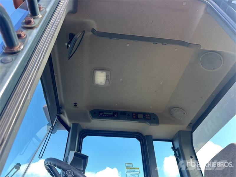 Hyundai HL757-9A Iekrāvēji uz riteņiem