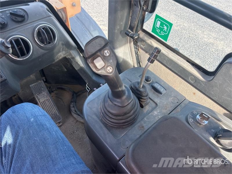 Hyundai HL757-9A Iekrāvēji uz riteņiem