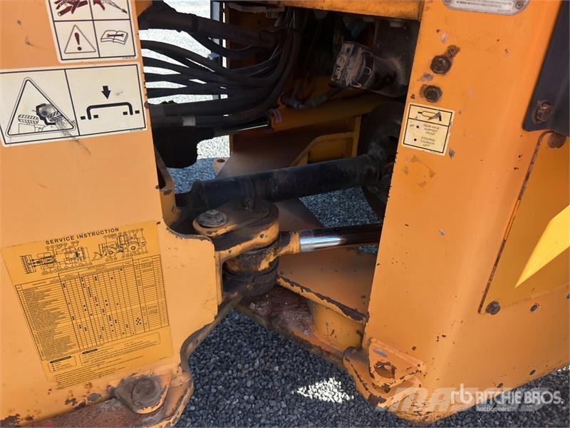 Hyundai HL757-9A Iekrāvēji uz riteņiem