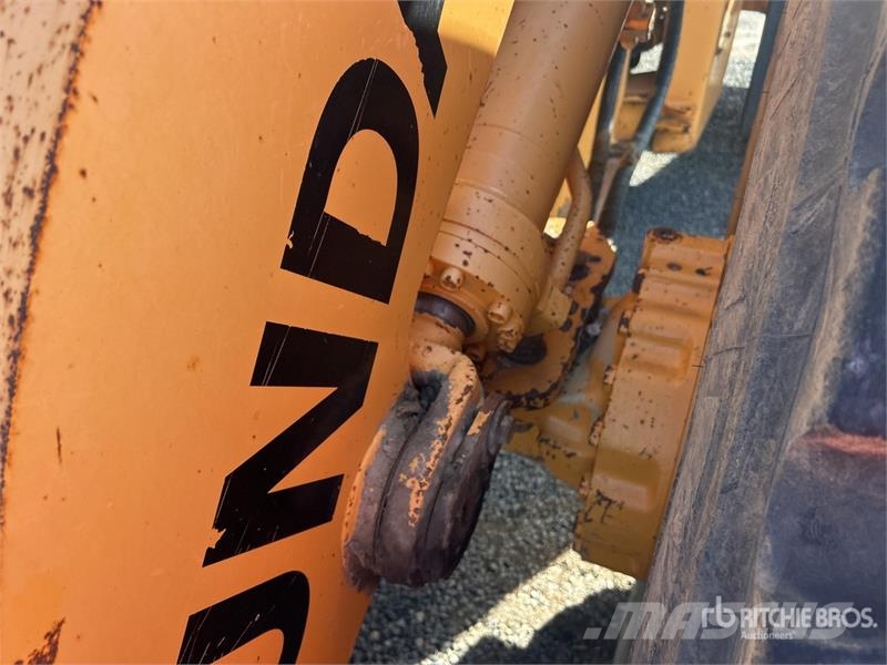 Hyundai HL757-9A Iekrāvēji uz riteņiem