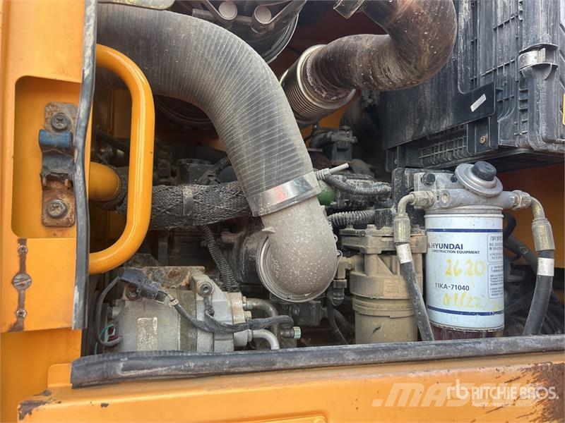 Hyundai HL757-9A Iekrāvēji uz riteņiem
