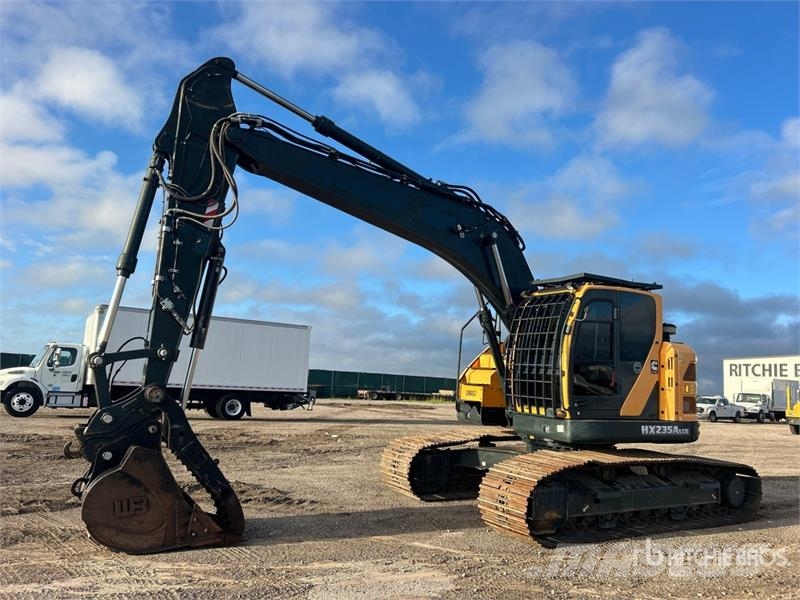 Hyundai HX235A LCR Tracked Excavator Bagri goseničarji