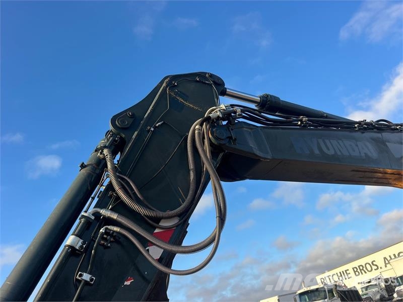 Hyundai HX235A LCR Tracked Excavator Bagri goseničarji
