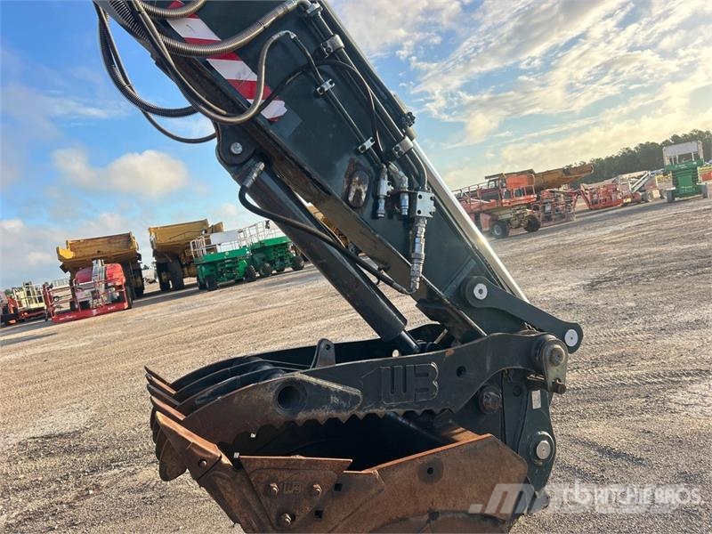 Hyundai HX235A LCR Tracked Excavator Bagri goseničarji