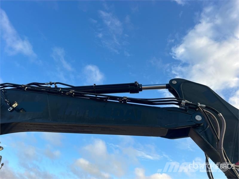 Hyundai HX235A LCR Tracked Excavator Bagri goseničarji