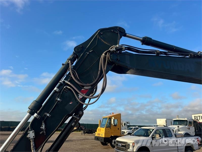 Hyundai HX235A LCR Tracked Excavator Bagri goseničarji