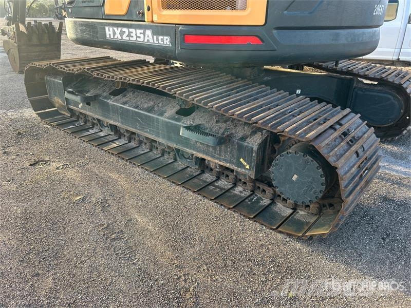 Hyundai HX235A LCR Tracked Excavator Bagri goseničarji