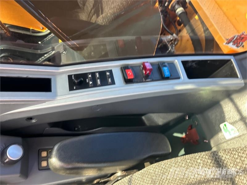 Hyundai HX235A LCR Tracked Excavator Bagri goseničarji