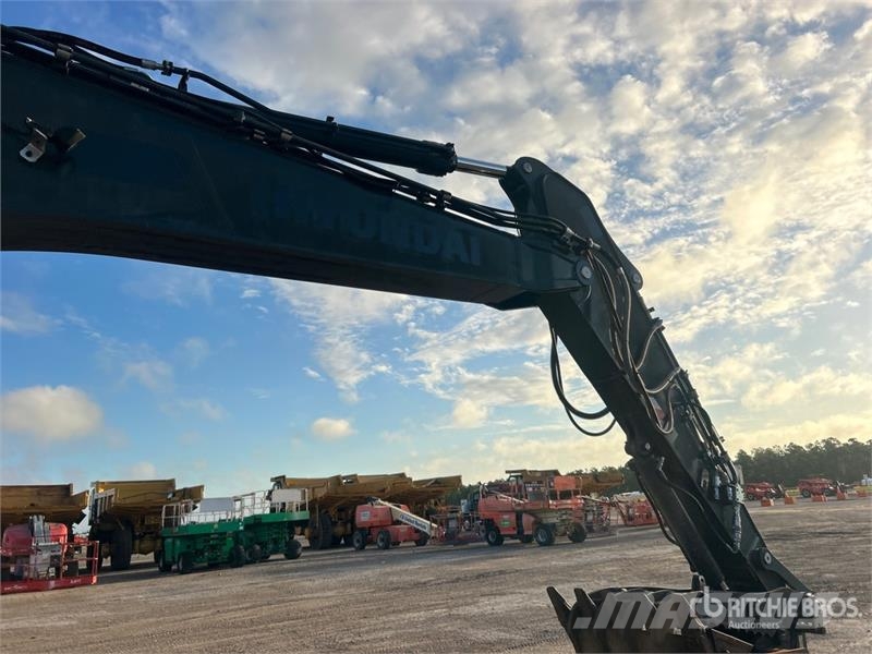 Hyundai HX235A LCR Tracked Excavator Bagri goseničarji