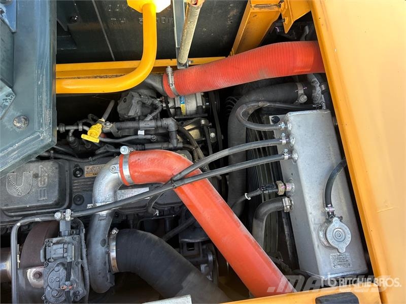 Hyundai HX235A LCR Tracked Excavator Bagri goseničarji