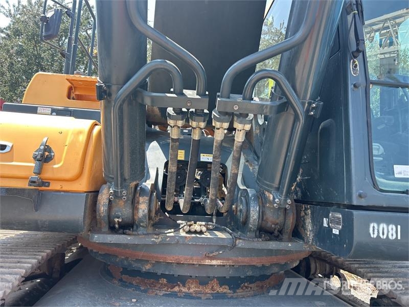 Hyundai HX480A L Bageri guseničari