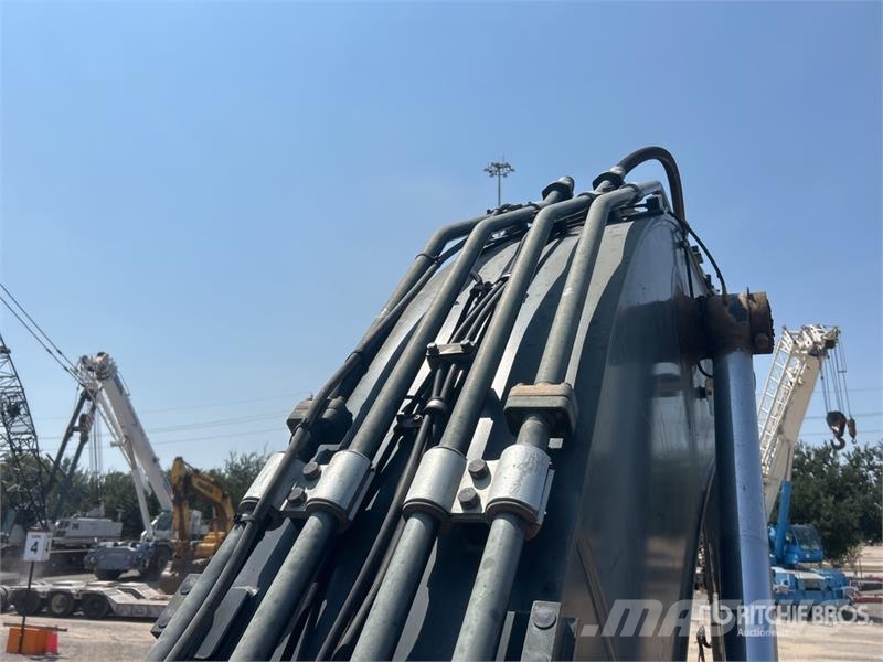 Hyundai HX480A L Bageri guseničari
