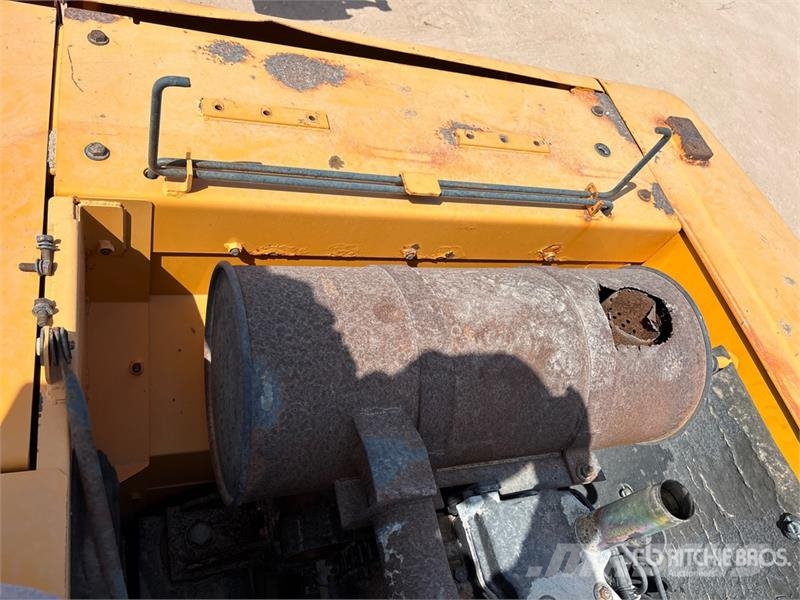 Hyundai R290LC-9 Long Reach Tracked Excavator (Inoperable) Bageri guseničari
