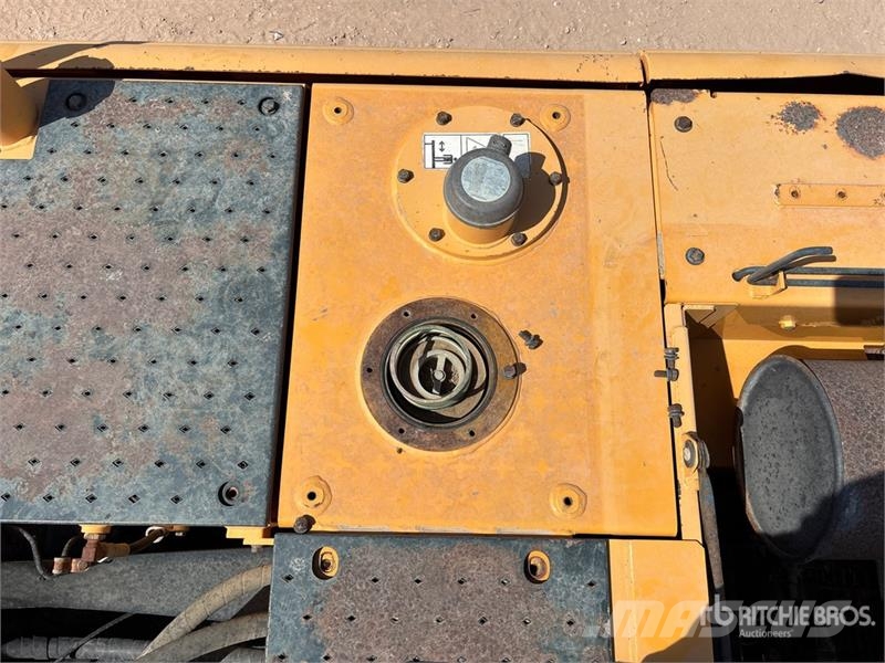 Hyundai R290LC-9 Long Reach Tracked Excavator (Inoperable) Bageri guseničari