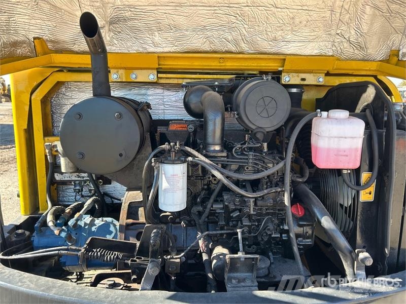 Hyundai R60-7 Mini Excavator Mini bagri <7t