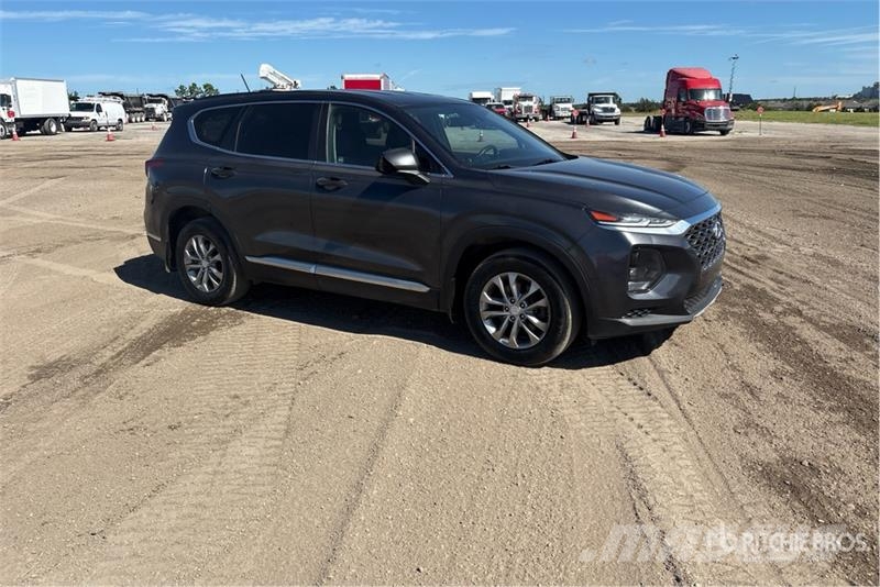 Hyundai Santa Fe AWD SUV 汽車