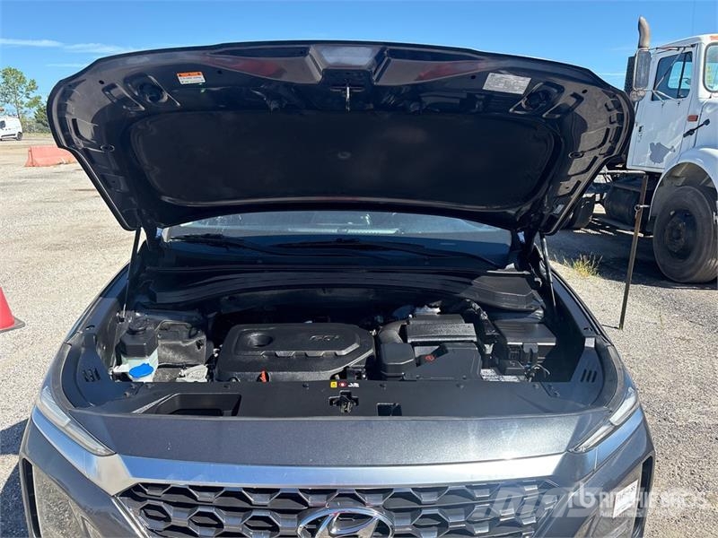 Hyundai Santa Fe AWD SUV 汽車