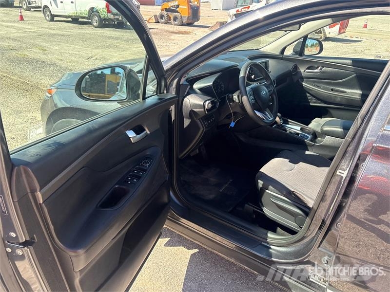 Hyundai Santa Fe AWD SUV 汽車
