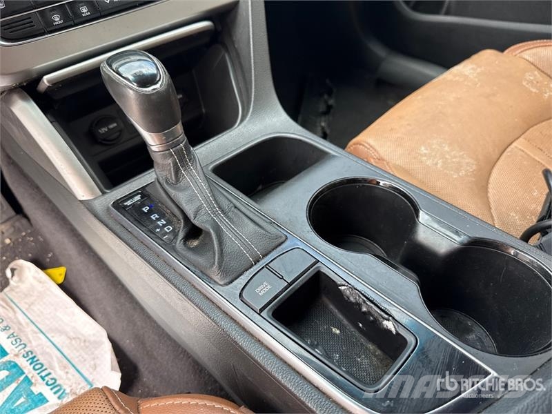 Hyundai Sonata Automobile Automobili